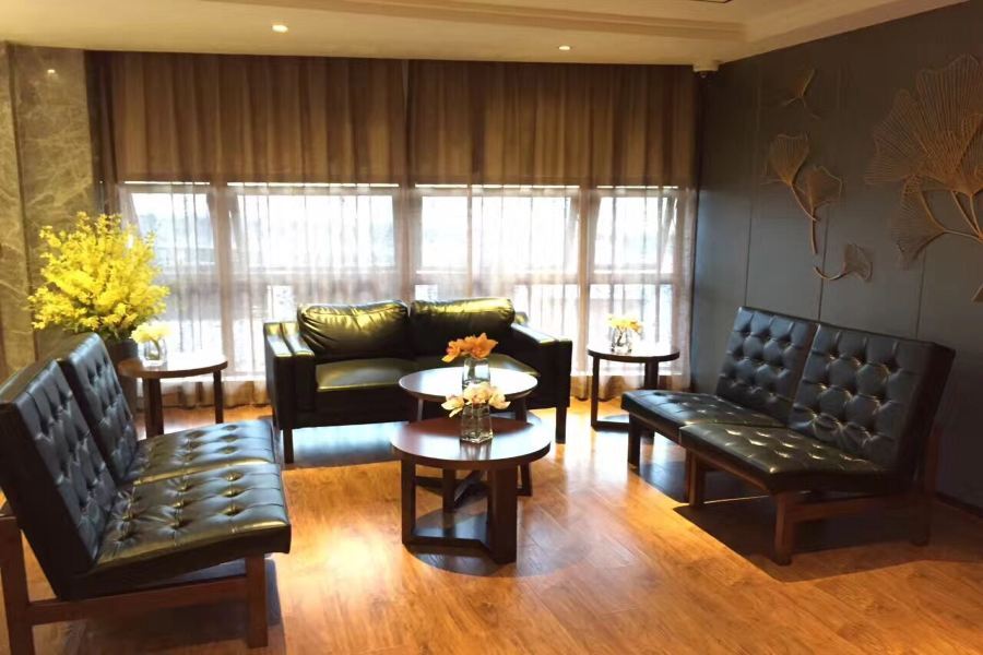 Hotel Yitel Hongqiao Hub Linkong Zone 4*